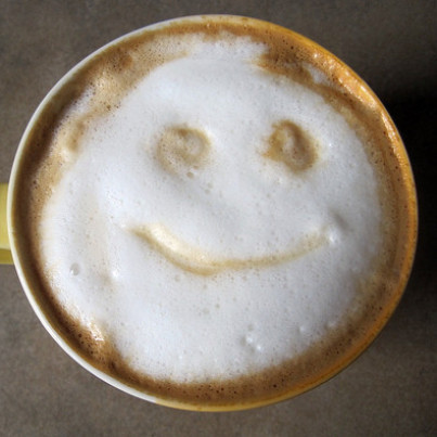 r-LATTE-SMILE-403xFB.jpg